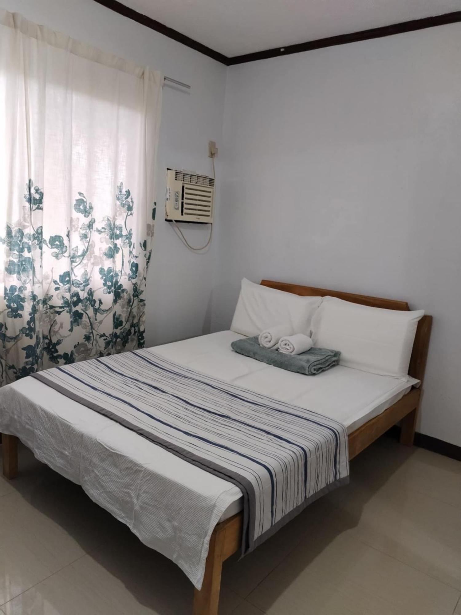 Villa Feliza Loboc Esterno foto
