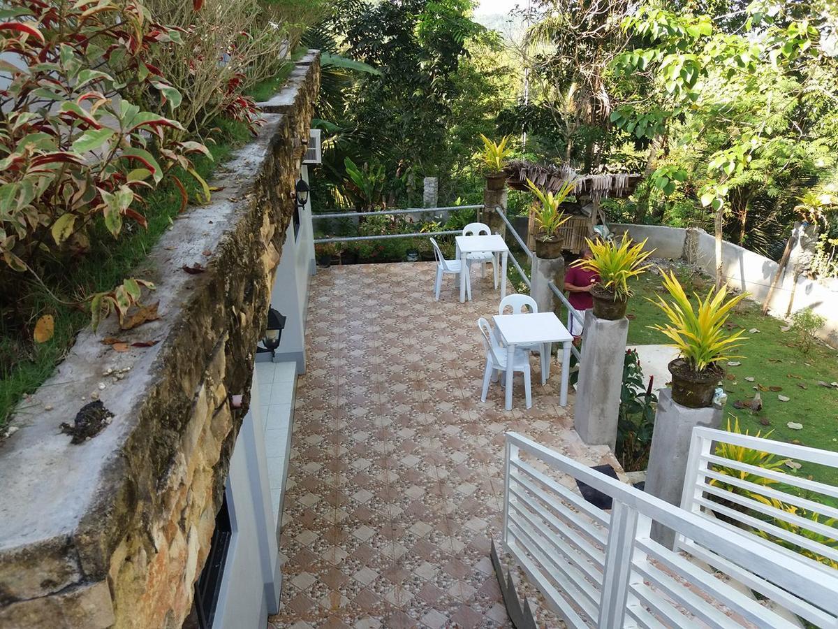 Villa Feliza Loboc Esterno foto