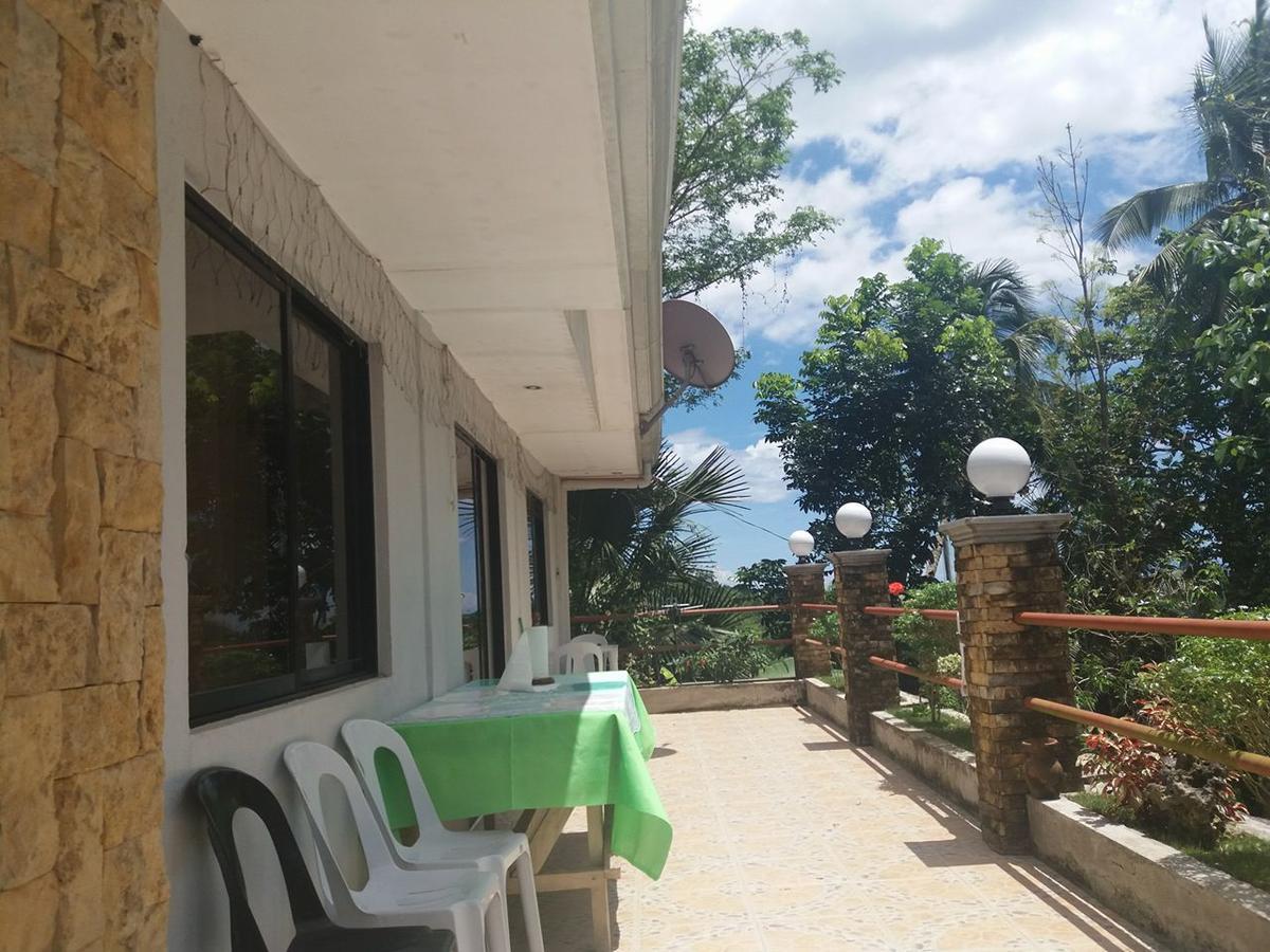 Villa Feliza Loboc Esterno foto