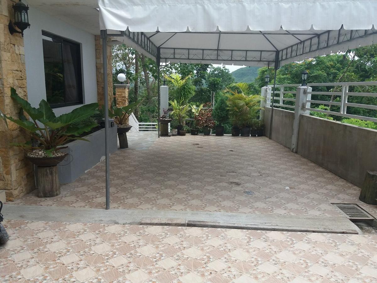 Villa Feliza Loboc Esterno foto